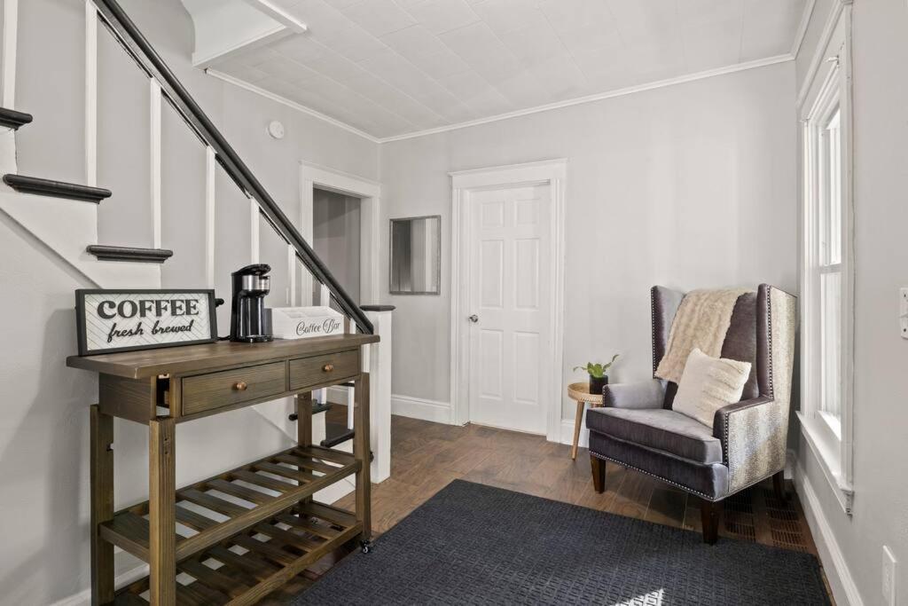 Beautiful One Bed In Lovely Park Ave Neighborhood Rochester Exteriör bild